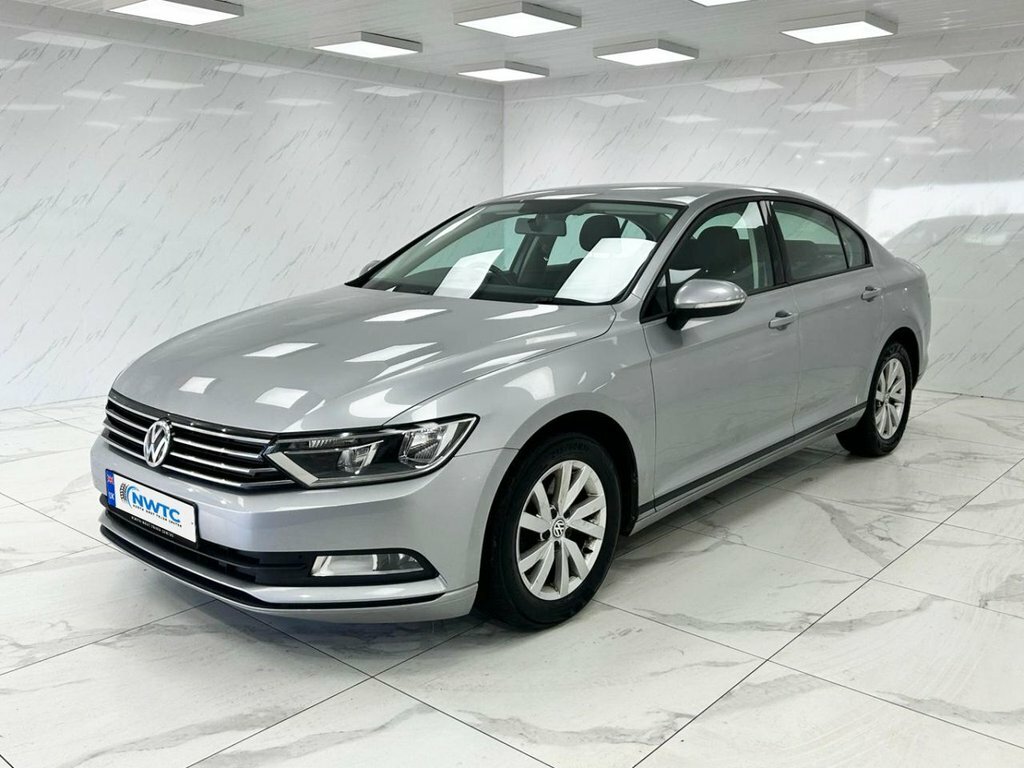 Volkswagen Passat 1.5L S GH19FWJ Silver #5