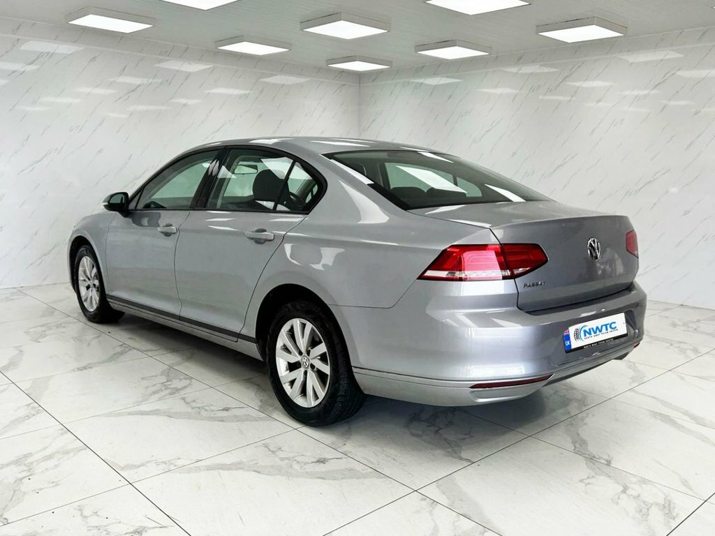 Volkswagen Passat 1.5L S GH19FWJ Silver #6