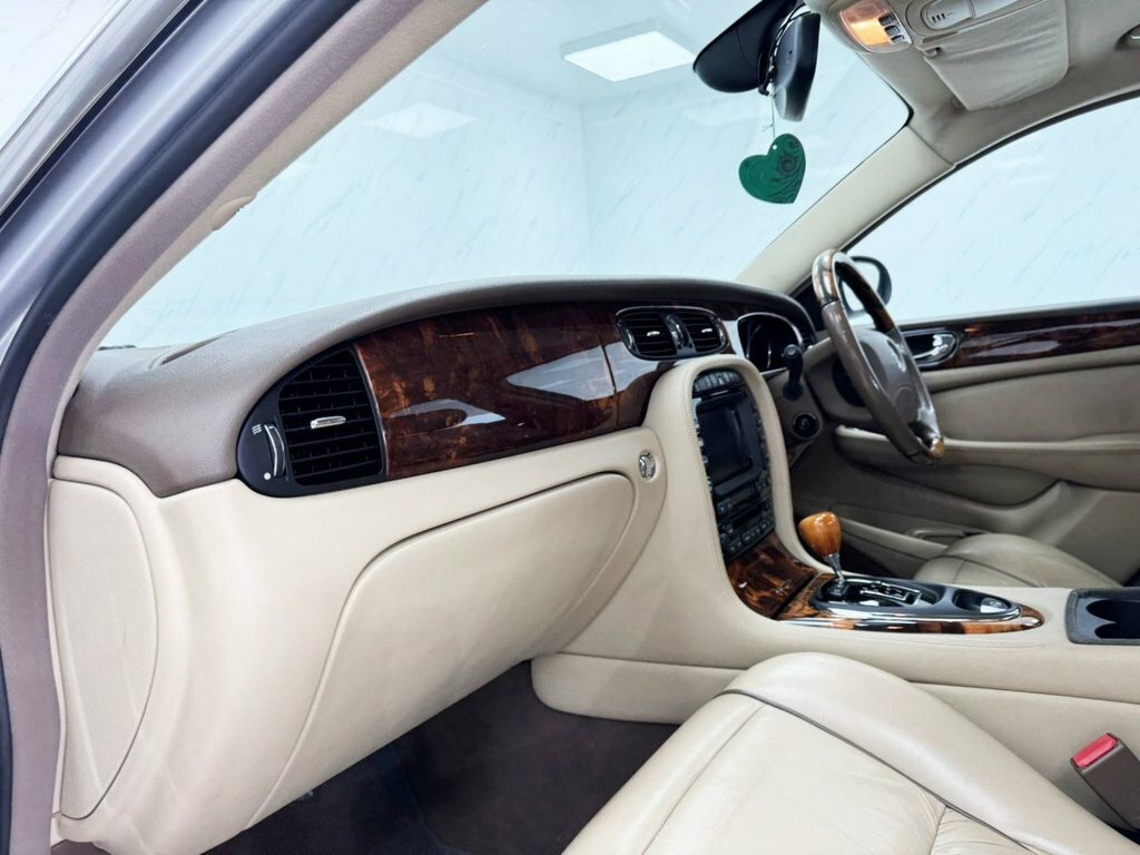 Jaguar XJ V8 Sport Blue #12