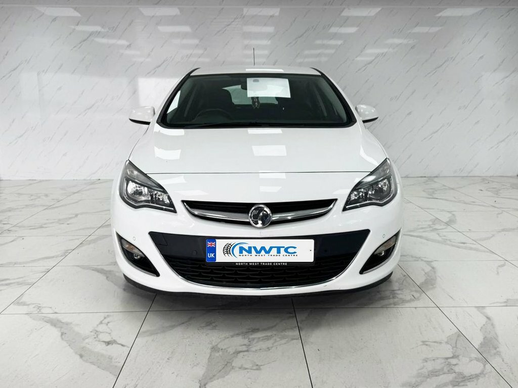 Vauxhall Astra 1.6L Null White #3