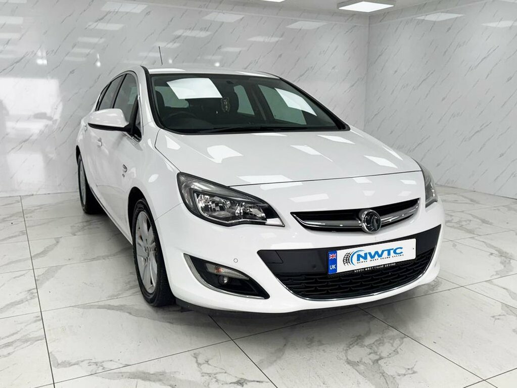 Vauxhall Astra 1.6L Null White #2