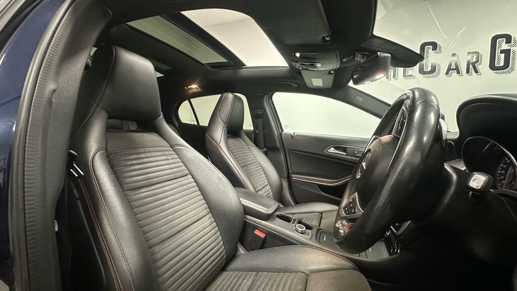 Mercedes-Benz GLA Class 2.1 Gla220d Amg Line Premium Plus Suv Blue #4