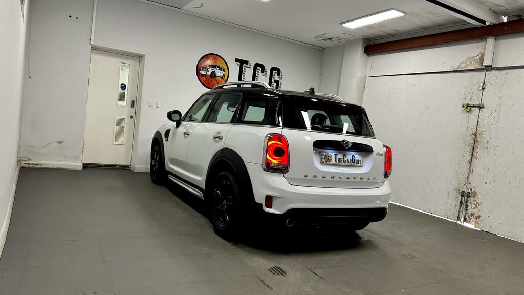 Mini Countryman 1.5 Cooper Classic Suv  White #3