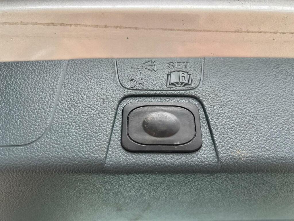 Ford C-Max Zetec Silver #28
