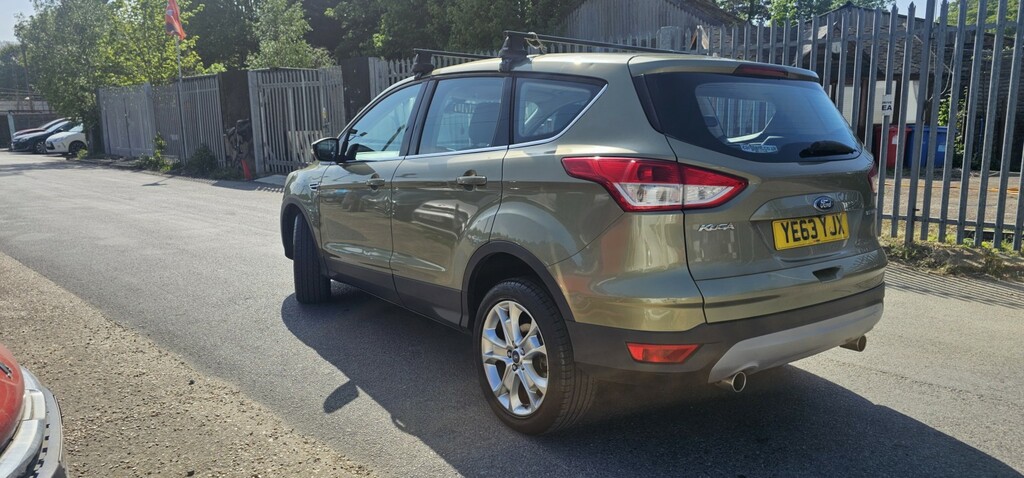 Ford Kuga Suv 2.0 Tdci Titanium 2013 YE63YJX Green #5