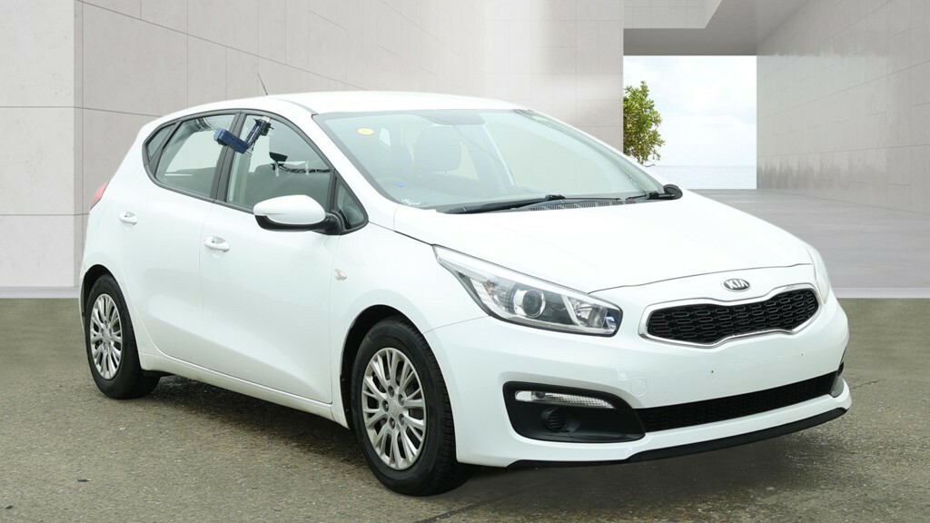 Kia Ceed Hatchback 1.6 Crdi 1 2016 White