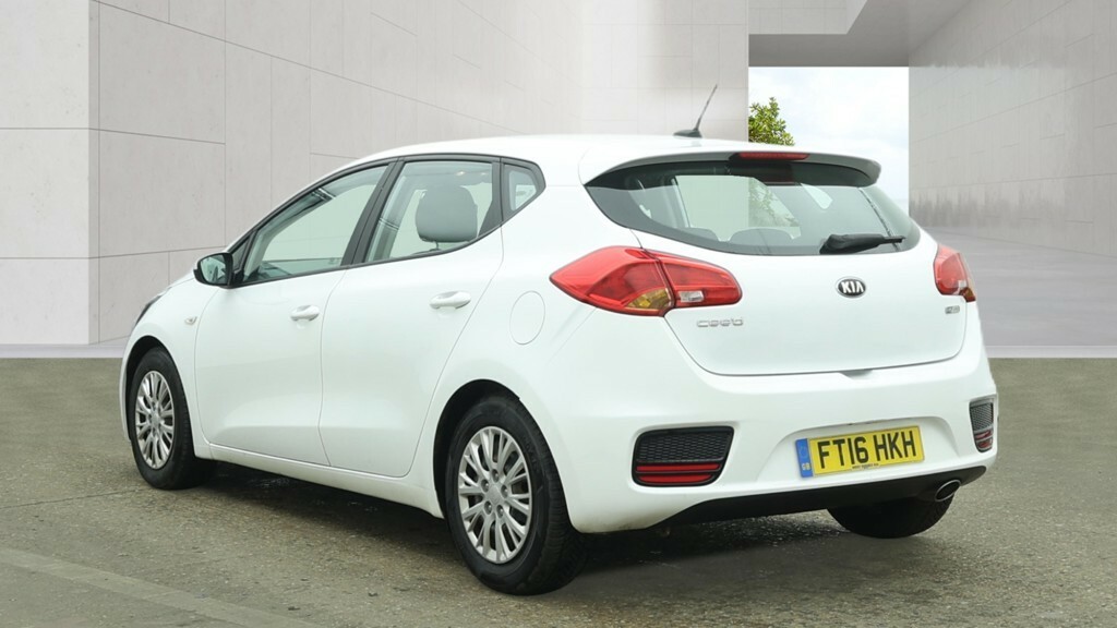 Kia Ceed Hatchback 1.6 Crdi 1 2016 FT16HKH White #3