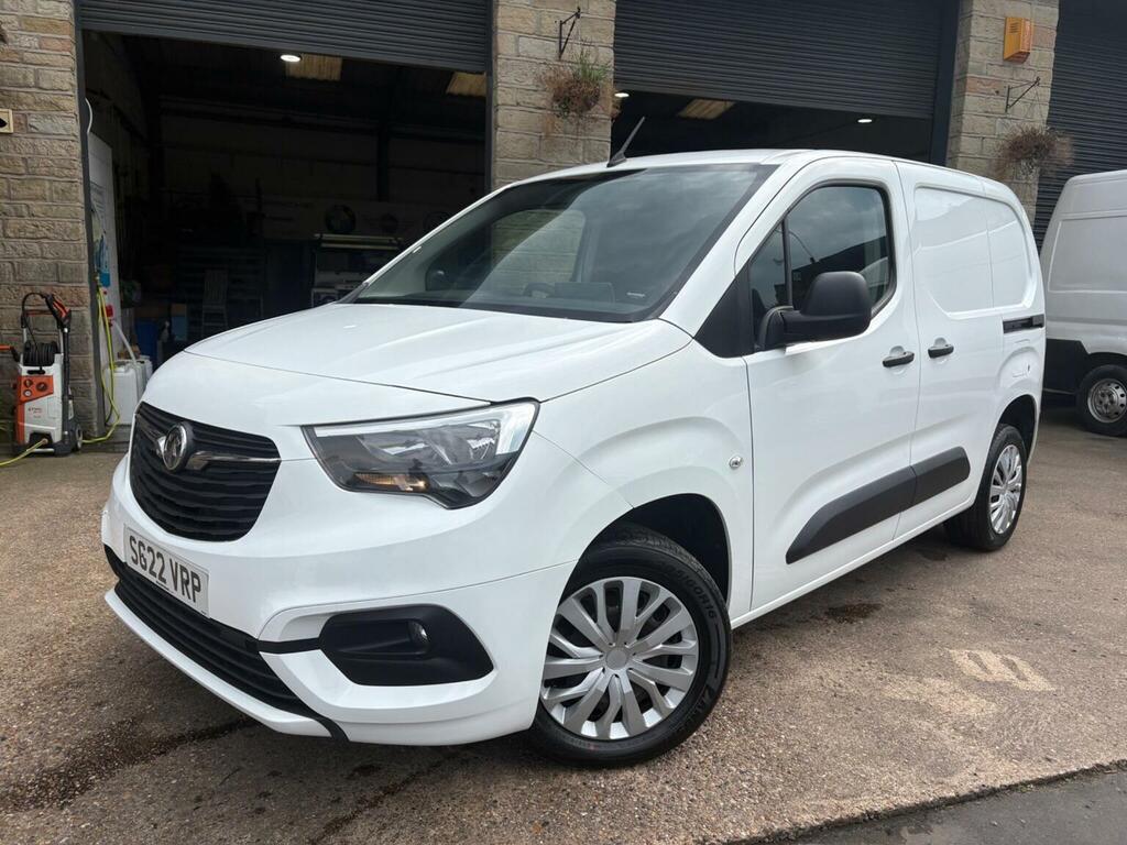 Vauxhall Combo Panel Van 1.5 Turbo D 2300 Sportive L1 H1 Euro 6 4 White