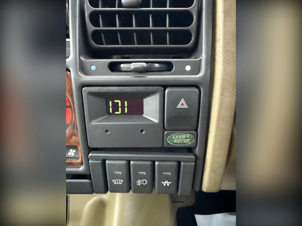 Land Rover Discovery V8 Station Wagon Green #28