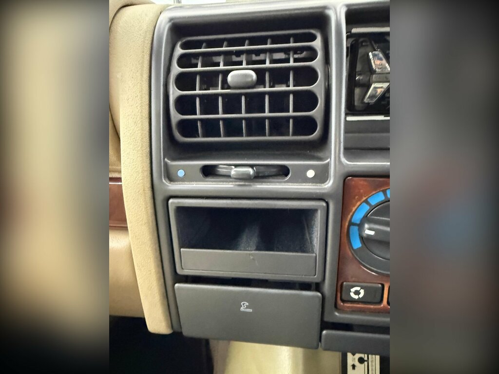 Land Rover Discovery V8 Station Wagon Green #27