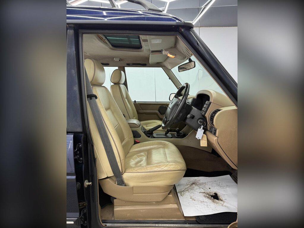 Land Rover Discovery V8 Station Wagon Green #12