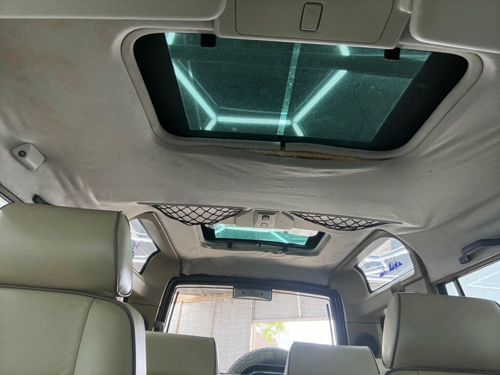 Land Rover Discovery V8 Station Wagon Green #19