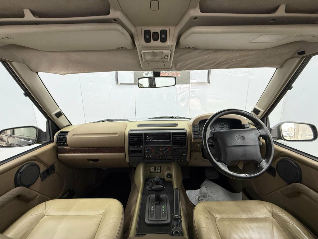 Land Rover Discovery V8 Station Wagon Green #13