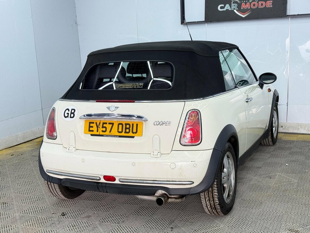 Mini Convertible 1.6 Cooper Euro 3 EY57OBU White #3