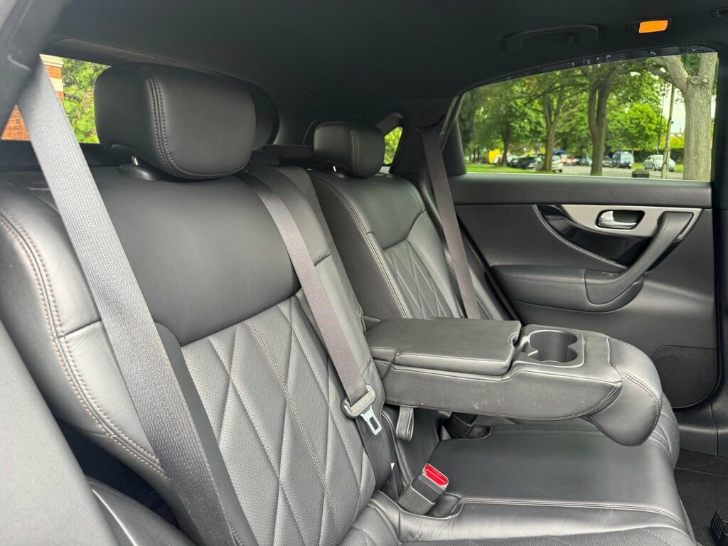 Infiniti FX Fx30d White #24