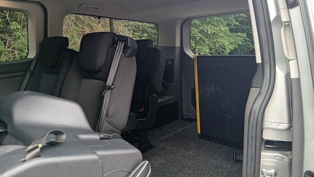 Ford Tourneo Custom 2L Zetec XHZ9436 Silver #4