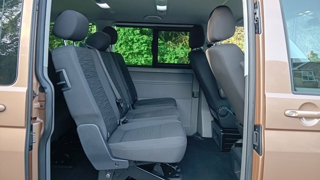 Volkswagen Transporter Shuttle 2L Se CF70KTT Brown #2