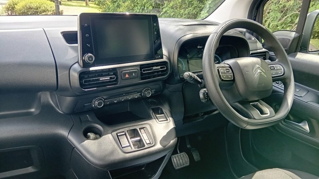 Citroen e-Berlingo Mpv DY23UAJ Blue #2