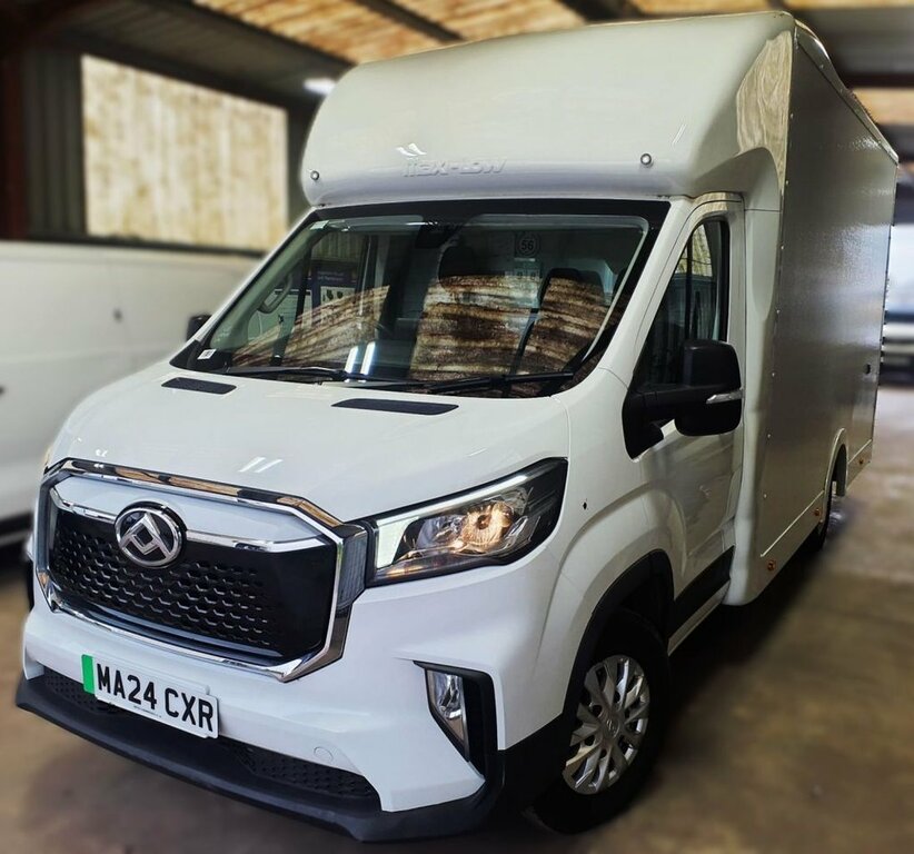 Maxus eDeliver 9 Mpv White #4