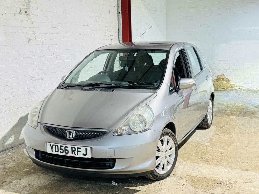 Honda Jazz 1.4 I-dsi Se Cvt-7 Silver