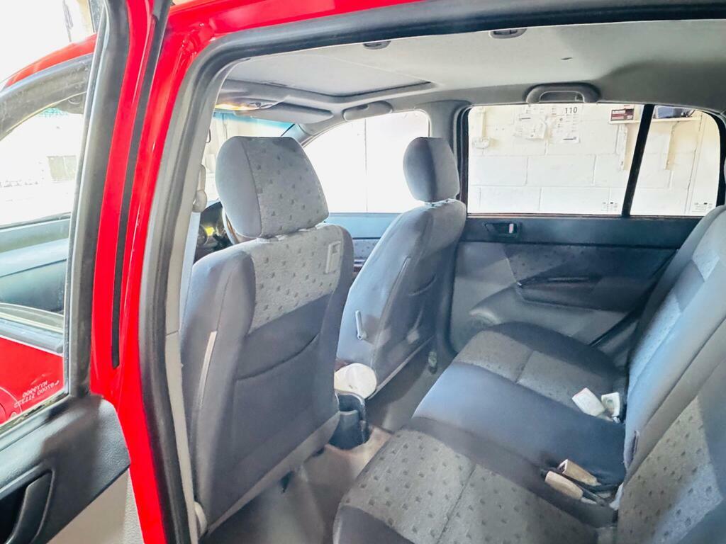 Hyundai Getz Hatchback Red #14