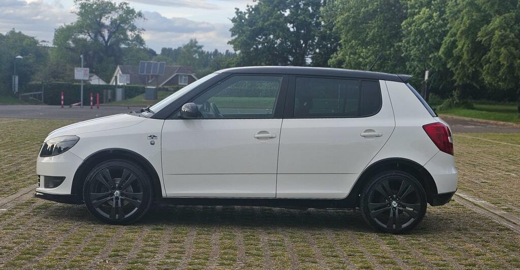 Skoda Fabia 1.2 Tsi Monte Carlo Hatchback YF61VJV White #4