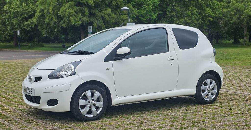 Toyota Aygo 1.0 Vvt-i Go Hatchback WN11ZZE White #3