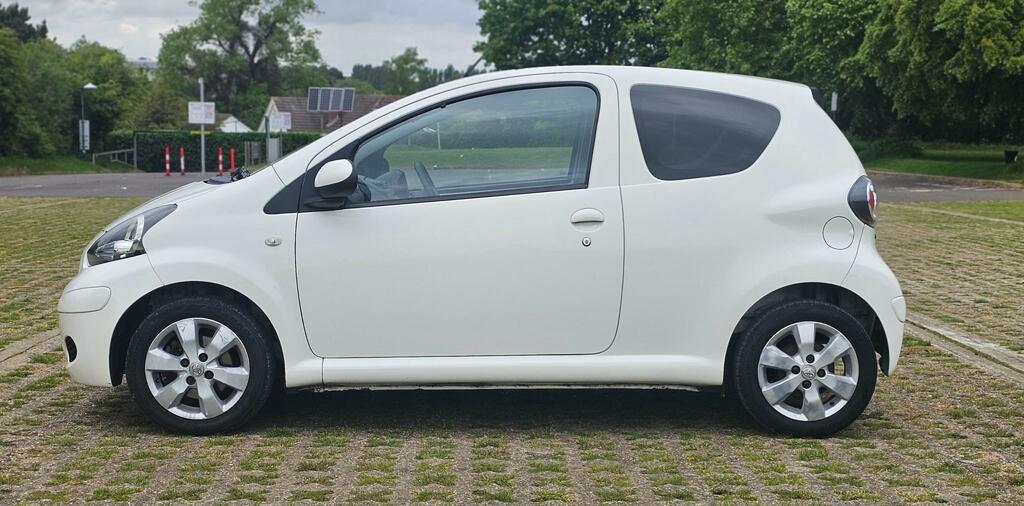 Toyota Aygo 1.0 Vvt-i Go Hatchback WN11ZZE White #4