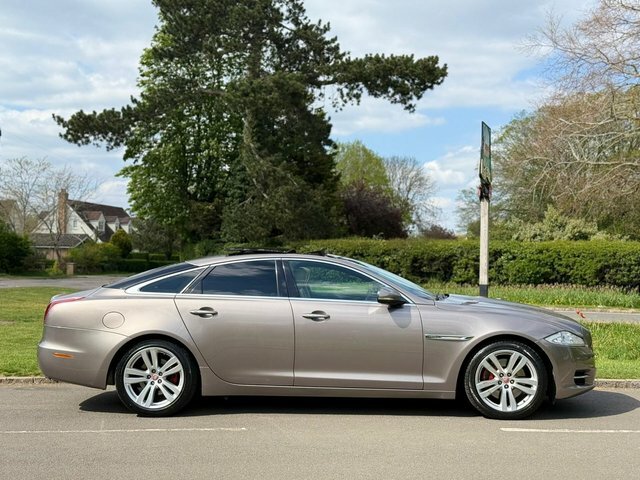 Jaguar XJ 2010 3.0D V6 Premium Luxury Euro 5 C7GCF Grey #5