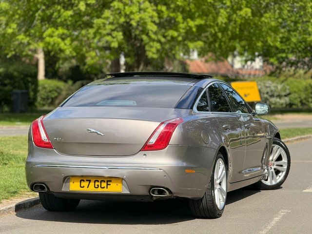 Jaguar XJ 2010 3.0D V6 Premium Luxury Euro 5 C7GCF Grey #4