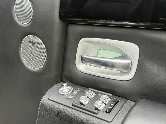 Rolls-Royce Phantom 6.7 V12 Euro 4 2005 Grey #33