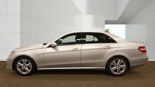 Mercedes-Benz E Class 2011 3.0 E350 Cdi V6 Blueefficiency Avantgarde G-t Silver #5
