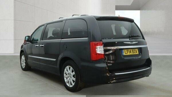 Chrysler Grand Voyager 2014 2.8 Crd Limited Euro 5 Black #4