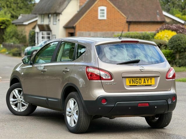 Nissan Qashqai 2011 1.6 Acenta 2Wd Euro 5 Ss VN60AYT Beige #2