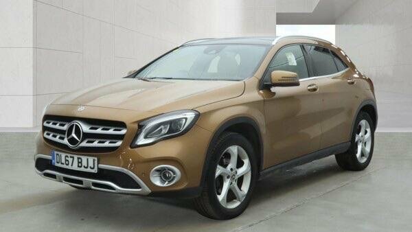 Mercedes-Benz GLA Class 2018 1.6 Gla200 Sport Premium Plus Euro 6 Ss DL67BJJ Beige #2