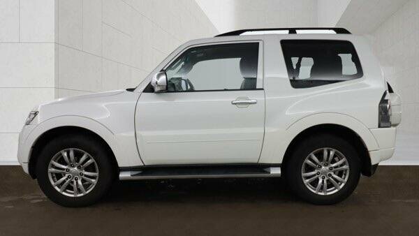 Mitsubishi Shogun 2013 3.2 Di-dc Warrior 4Wd Euro 5 Swb White #6