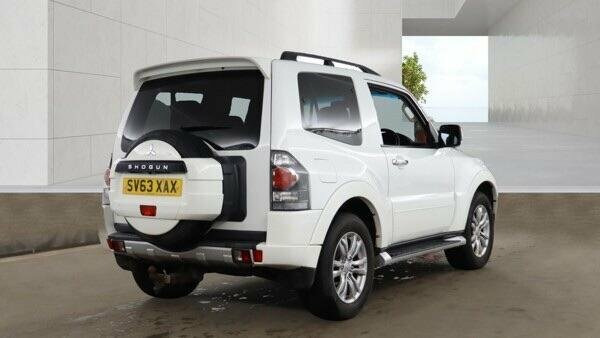 Mitsubishi Shogun 2013 3.2 Di-dc Warrior 4Wd Euro 5 Swb White #3