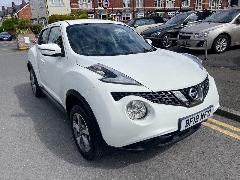 Nissan Juke Acenta White #3