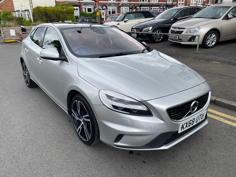 Volvo V40 D3 R-design Pro KX68UTU Silver #2