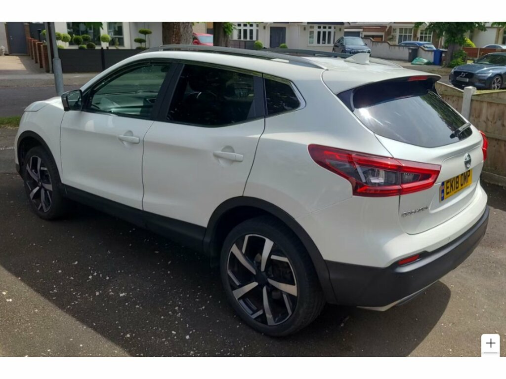 Nissan Qashqai Dig-t Tekna EK18OMP White #2
