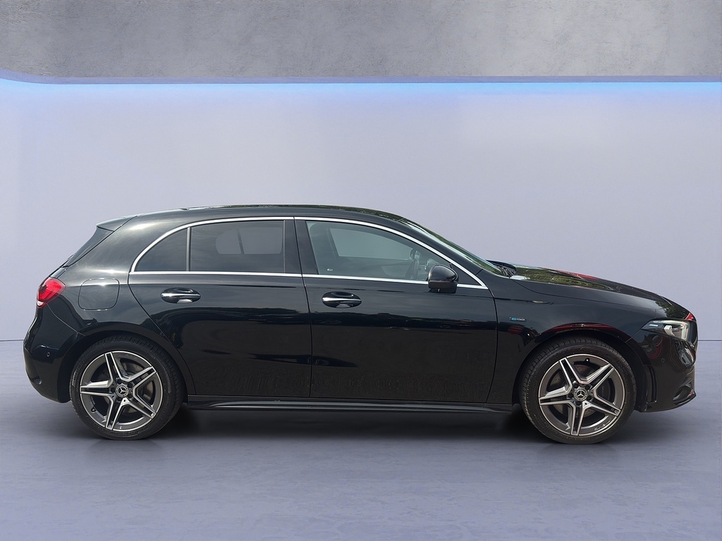 Mercedes-Benz A Class A250e Amg Line FE70XGV Black #5