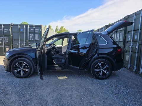 Volkswagen Tiguan 2.0 Tdi Se PY19ZJZ Black #6