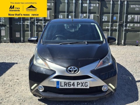 Toyota Aygo 1.0 Vvt-i X-clusiv LR64PXG Black #2