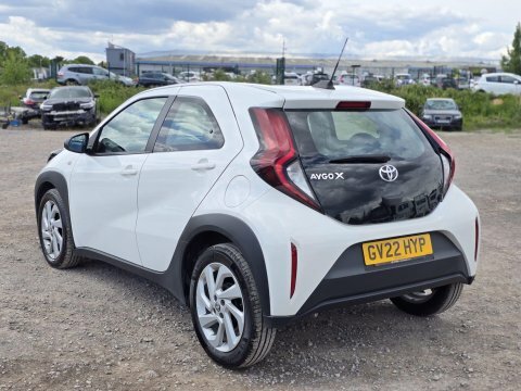 Toyota Aygo X 1.0 Vvt-i Pure GV22HYP White #4