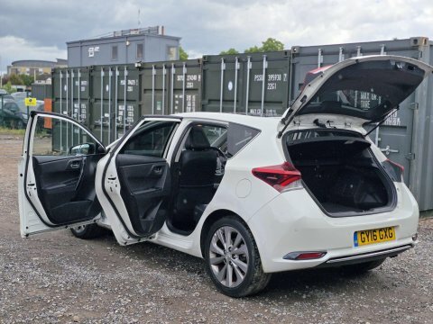 Toyota Auris 1.8 Vvt-h Excel GY16GXG White #4