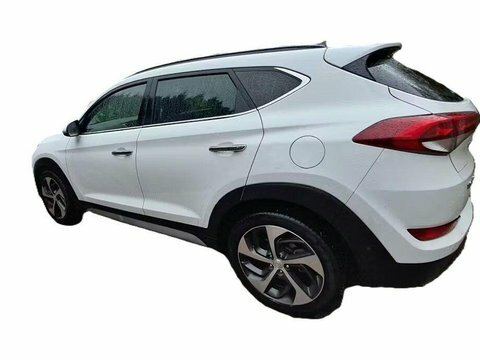 Hyundai Tucson 1.7 Crdi Blue RE18VAD White #3