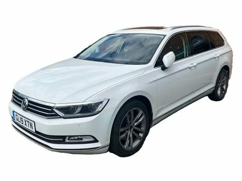 Volkswagen Passat 2.0 Tdi Gt GL19XTN White #2