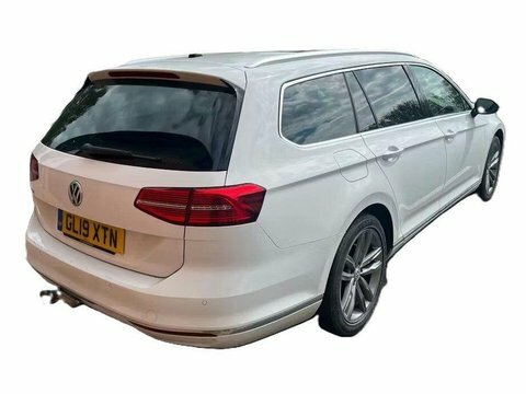 Volkswagen Passat 2.0 Tdi Gt GL19XTN White #4