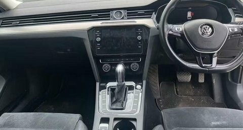 Volkswagen Passat 2.0 Tdi Gt GL19XTN White #5
