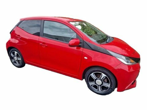 Toyota Aygo 1.0 Vvt-i X-clusiv3 BG17UMO Red #2